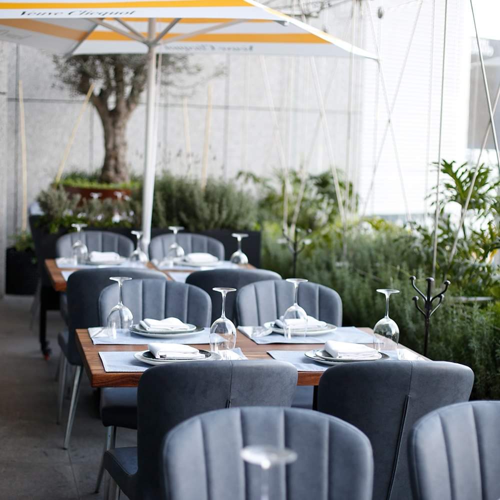 Mojama Oyster Bar